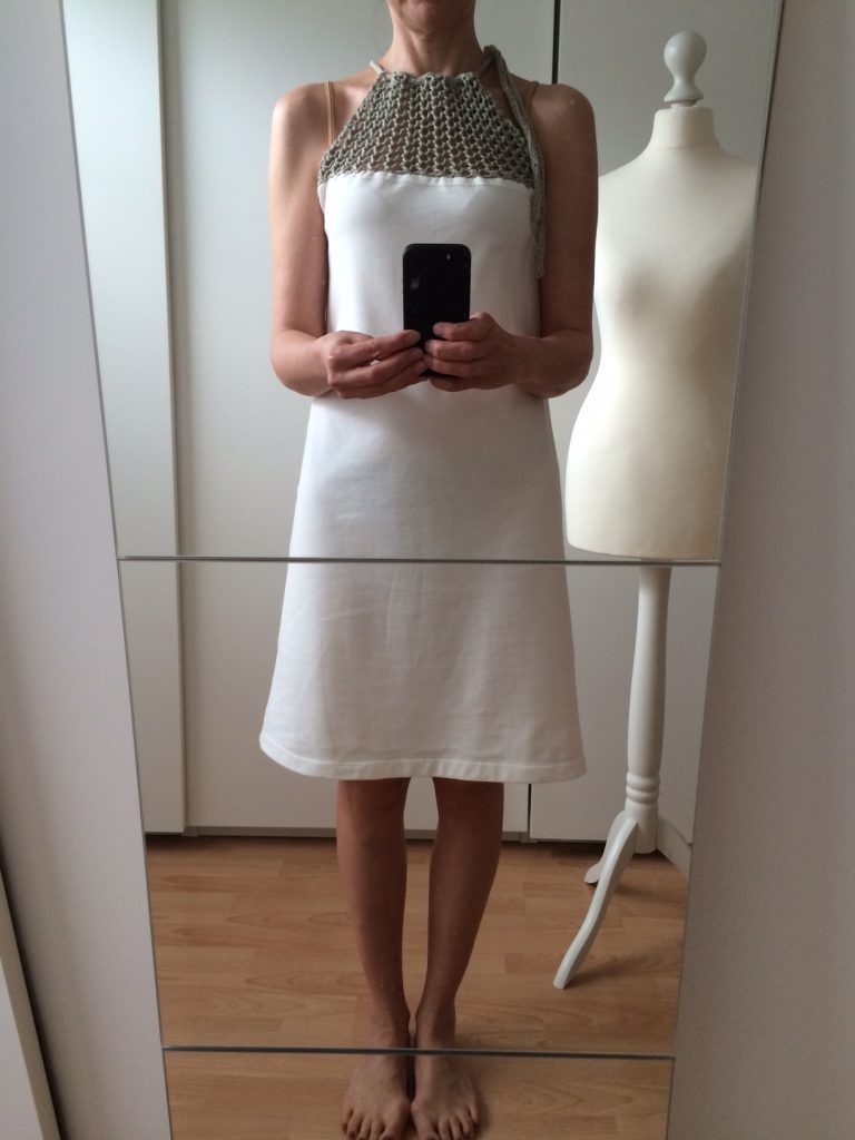 LOTILDA Kleid mit Strickeinsatz Selfie Spiegel