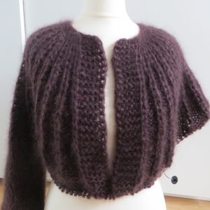 LOTILDA Kurze Mohair Strickjacke mit Passe